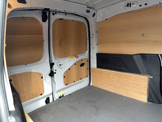 Peugeot Partner image 2