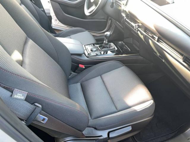 Mazda Cx-30 image 3