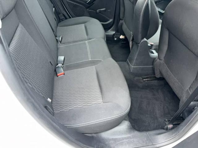 Peugeot 208 image 2