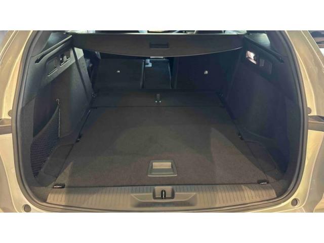 Opel Astra Sports Tourer image 1