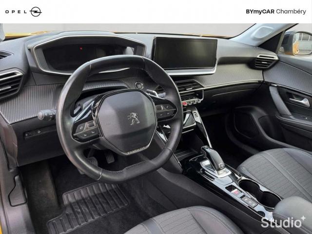 Peugeot 2008 image 8