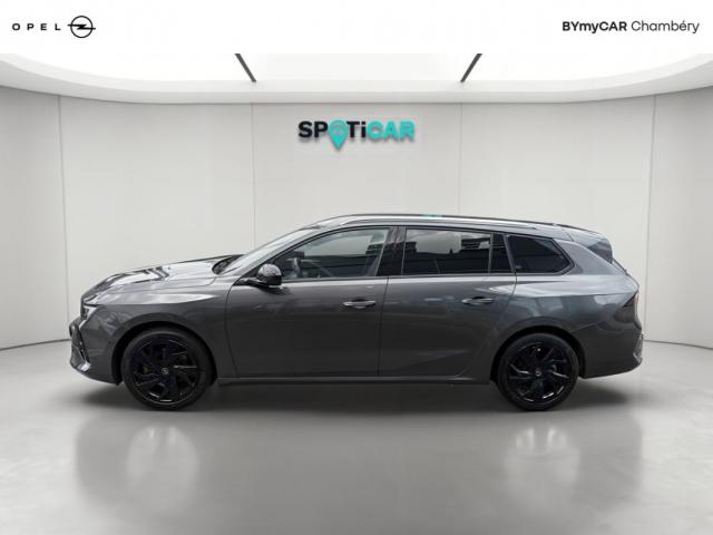 Opel Astra Sports Tourer image 9