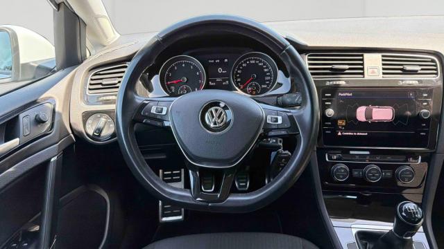 Volkswagen Golf image 2