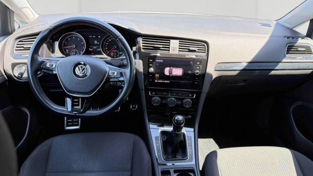 Volkswagen Golf image 3