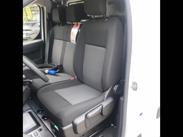 Opel Vivaro image 8