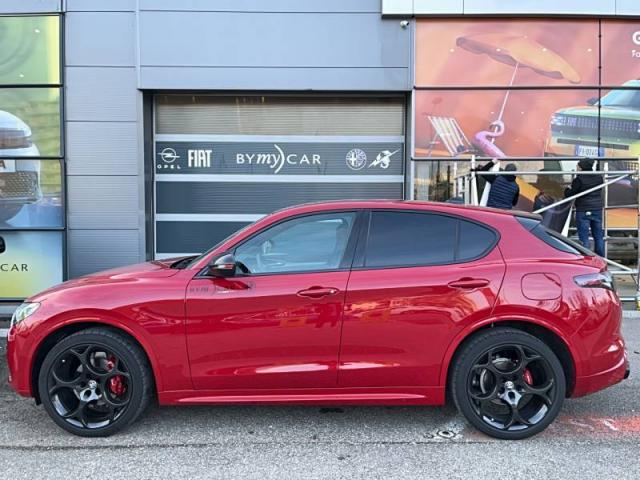 Alfa Romeo Stelvio image 9
