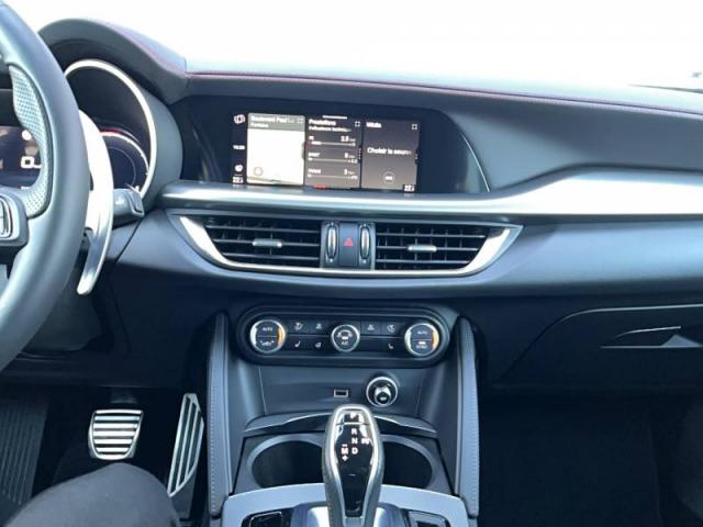 Alfa Romeo Stelvio image 1