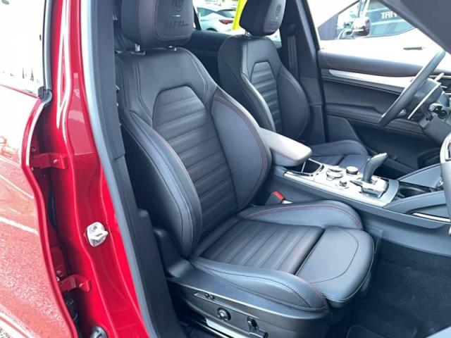 Alfa Romeo Stelvio image 8