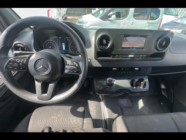 Mercedes Benz Sprinter image 1