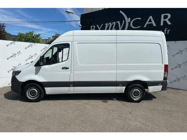Mercedes Benz Sprinter image 2