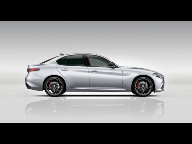 Alfa Romeo Giulia image 5