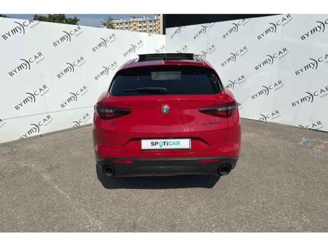 Alfa Romeo Stelvio image 9