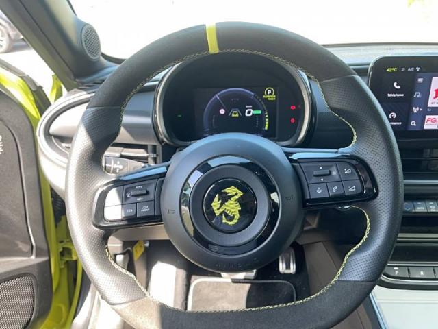 Abarth 600e image 9