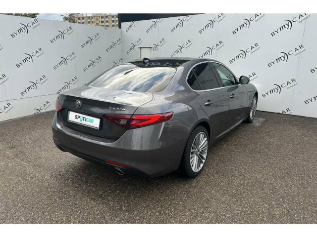 Alfa Romeo Giulia image 9