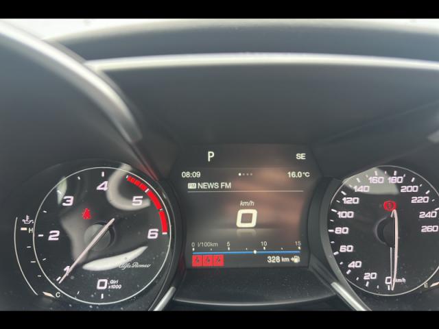 Alfa Romeo Giulia image 4