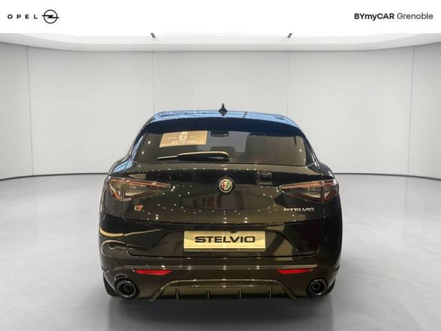 Alfa Romeo Stelvio image 1