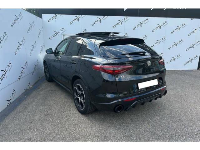 Alfa Romeo Stelvio image 2