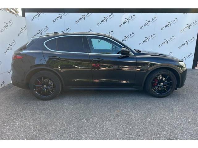 Alfa Romeo Stelvio image 8