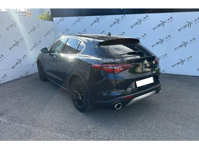 Alfa Romeo Stelvio image 3