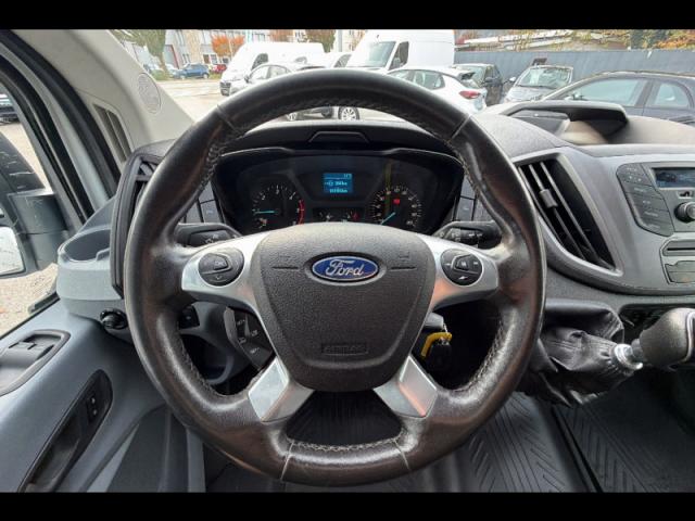 Ford Transit image 6