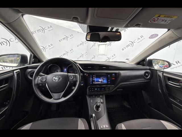 Toyota Auris image 7