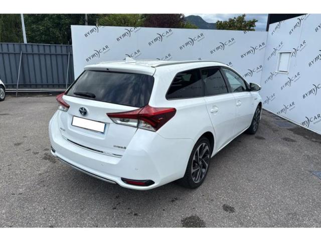 Toyota Auris image 6