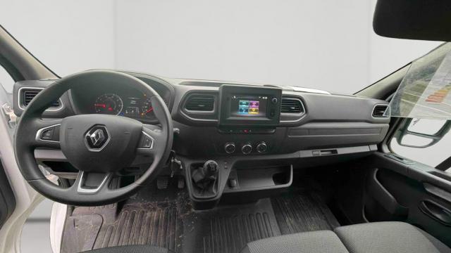 Renault Master image 1