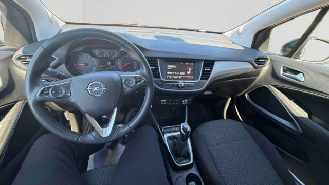Opel Crossland image 1