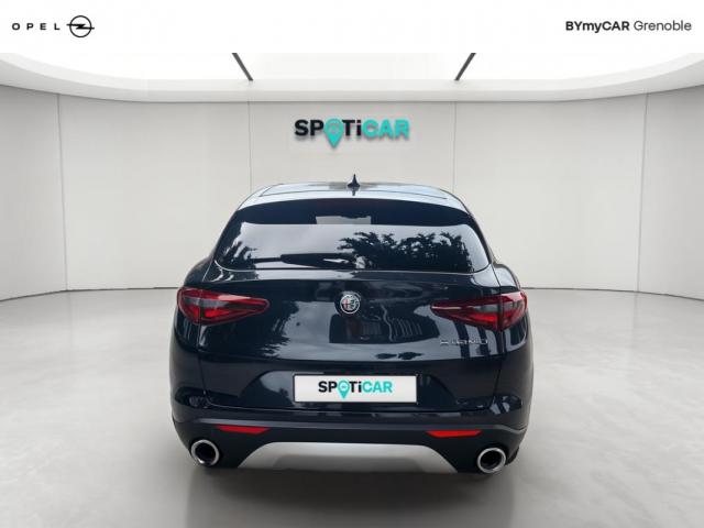 Alfa Romeo Stelvio image 4