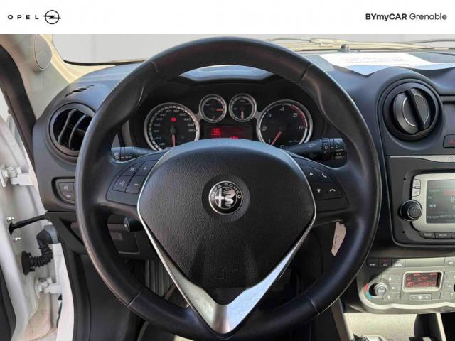 Alfa Romeo Mito image 2