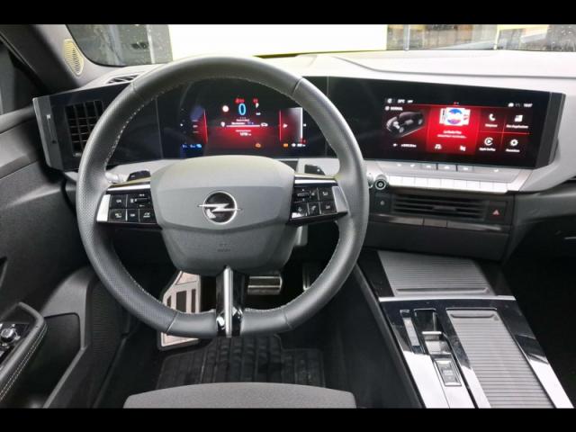 Opel Astra image 2