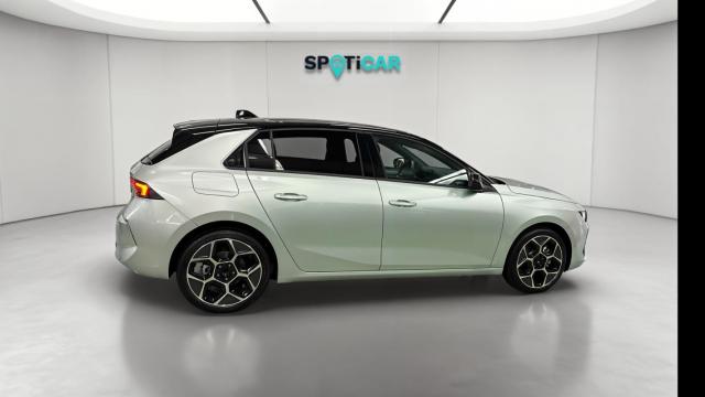 Opel Astra image 2