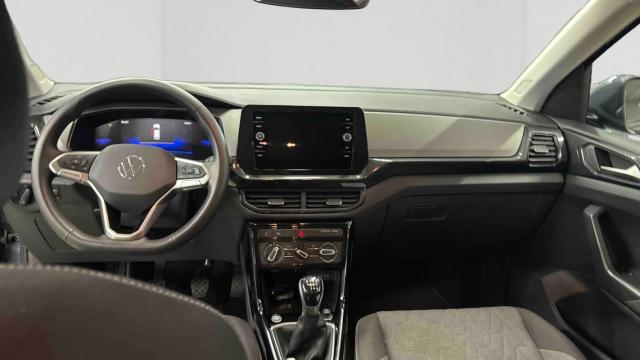 Volkswagen T-Cross image 3