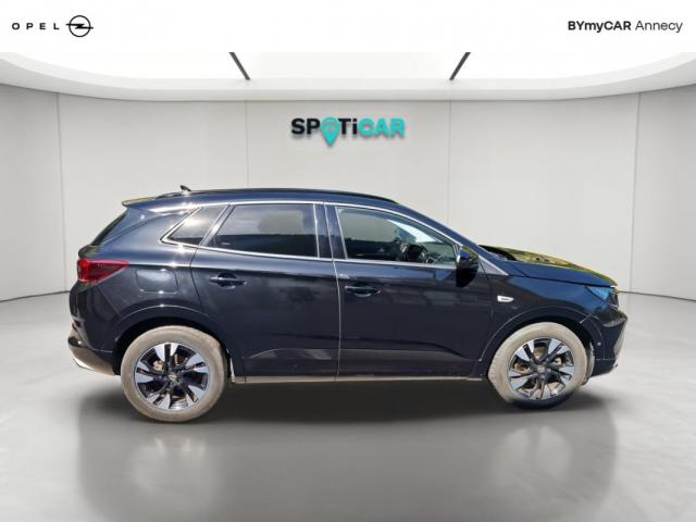 Opel Grandland image 2