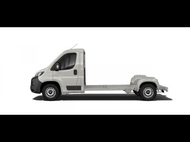 Peugeot Boxer image 1