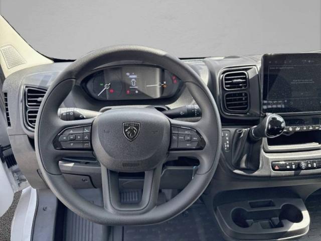 Peugeot Boxer image 2