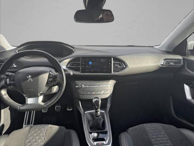 Peugeot 308 image 6