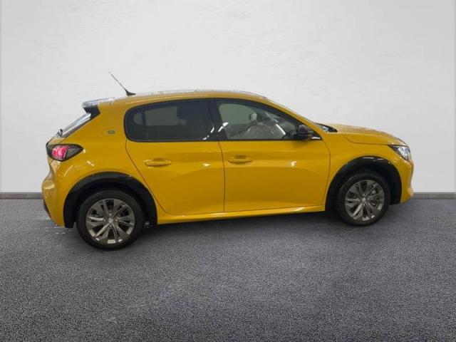 Peugeot 208 image 8