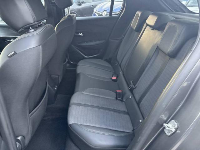 Peugeot 208 image 9