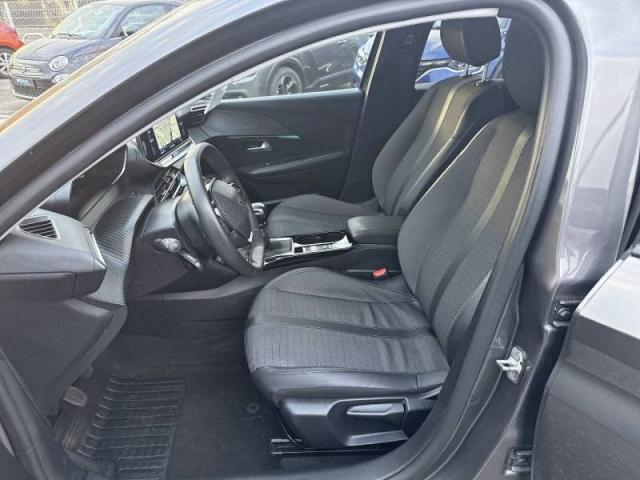 Peugeot 208 image 4