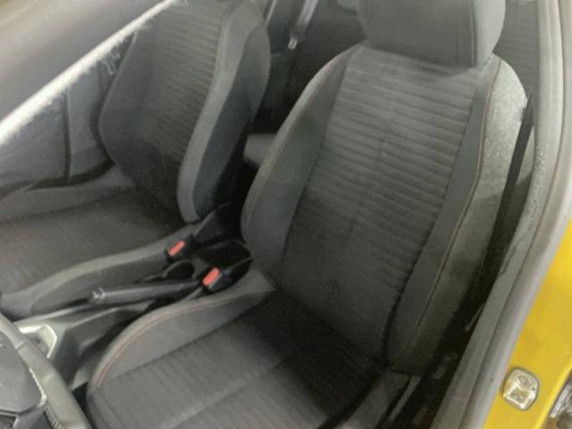 Peugeot 208 image 9