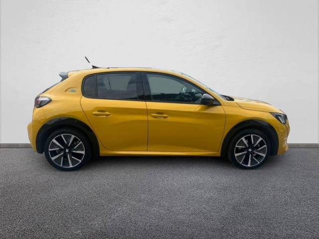 Peugeot 208 image 9