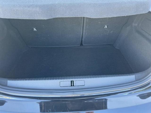 Peugeot 208 image 5