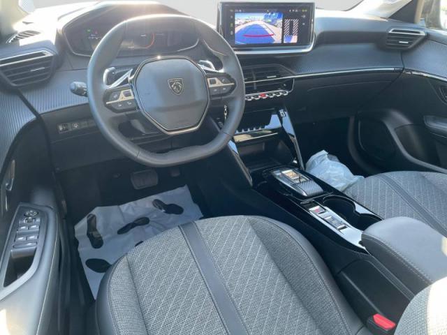Peugeot 208 image 1