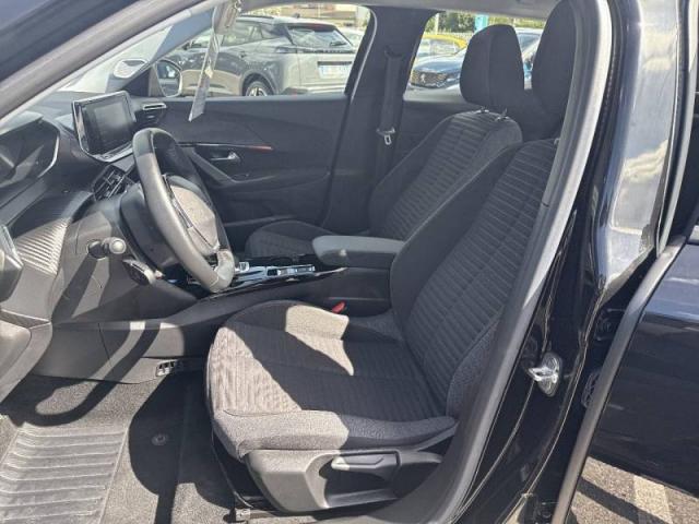 Peugeot 2008 image 2
