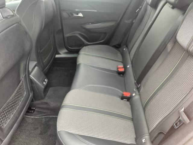 Peugeot 2008 image 2