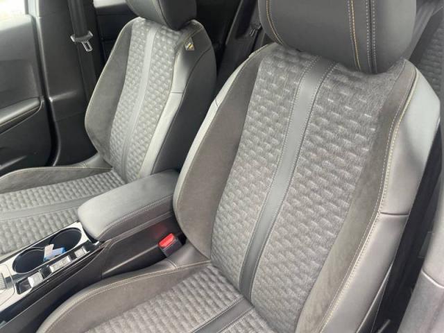 Peugeot 2008 image 1