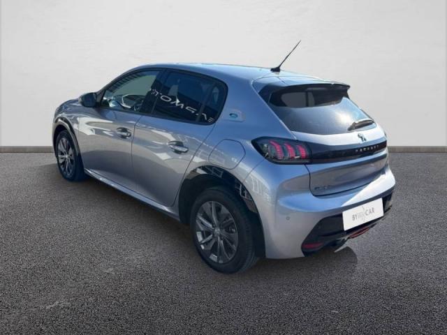 Peugeot 208 image 8