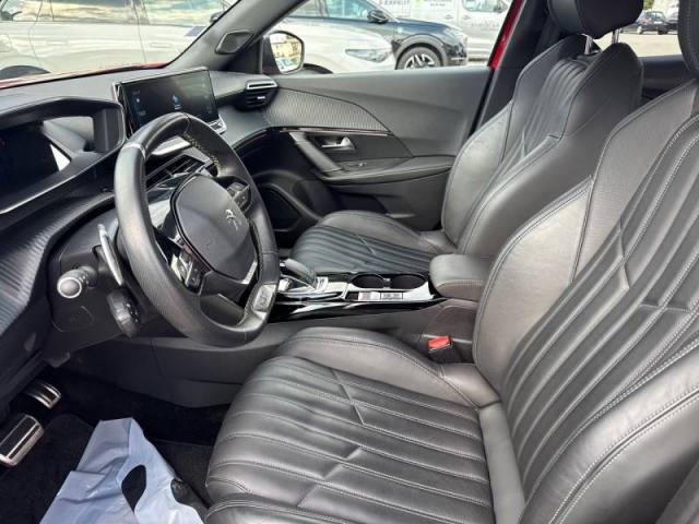 Peugeot 2008 image 2