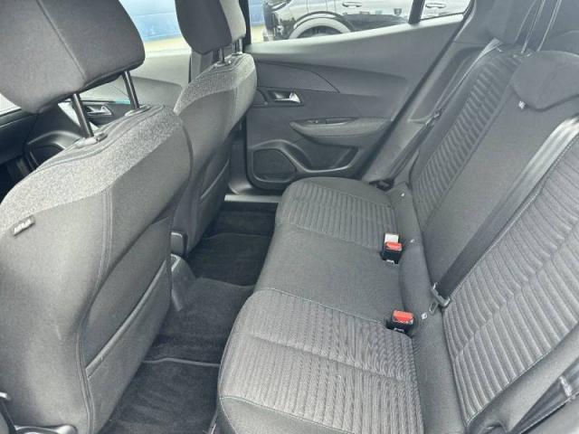 Peugeot 2008 image 8